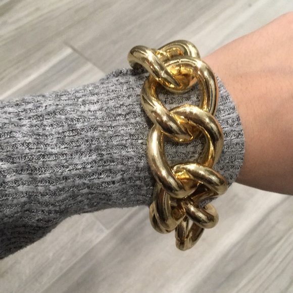Heavy Links Gold Bracelet - Picture 2 of 5